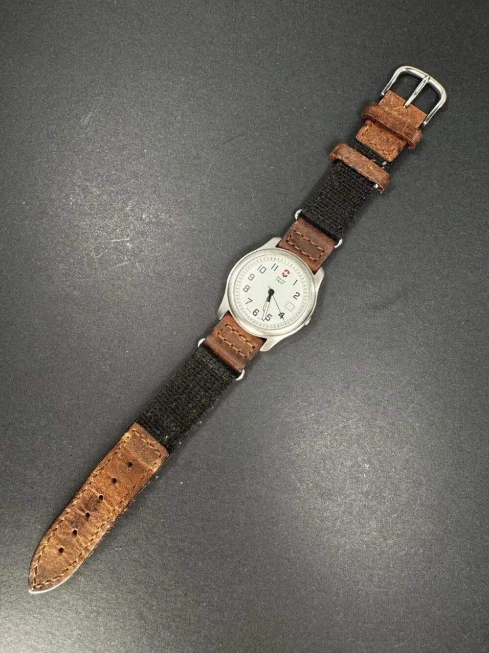 Vintage Swiss Army Brand Swiss Made Quartz Field Watch Date Stainless Steel 36mm